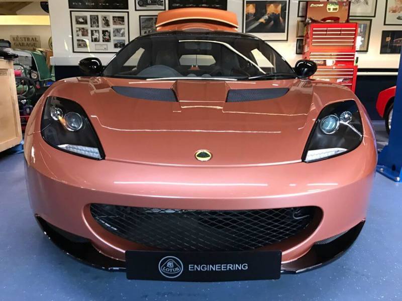 Единственный в мире гибридный Lotus Evora выставили на продажу