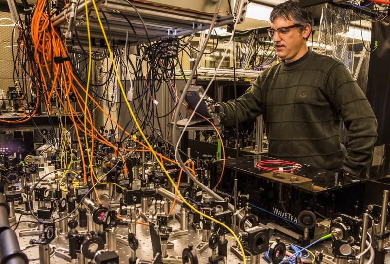 Ионный компьютер IonQ превзошел лучшие квантовые аналоги