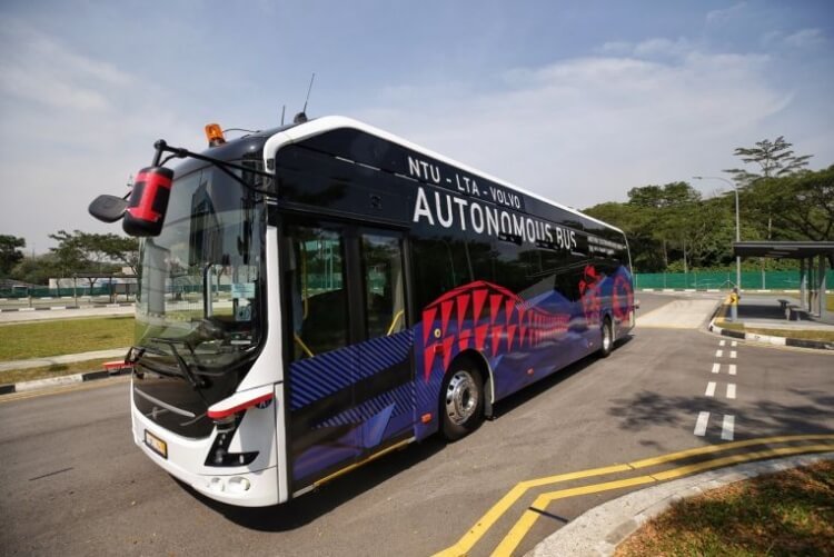 Volvo и NTU продемонстрировали полноразмерный автономный электроавтобус
