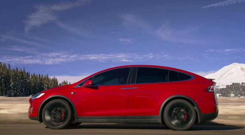 Тесла готовит электромобиль без руля и батарею с ресурсом на 1,6 млн км