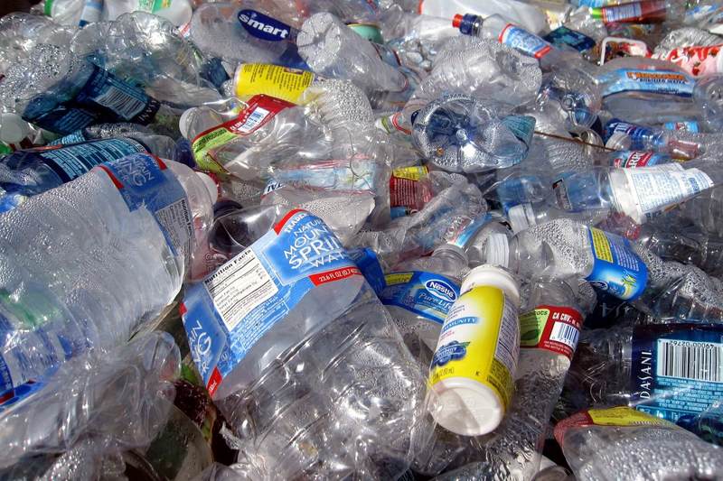 Пластиковые отходы теперь можно превращать в реактивное топливо высокого качества