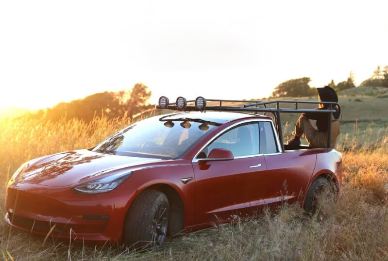 Tesla Model 3 превратили в пикап