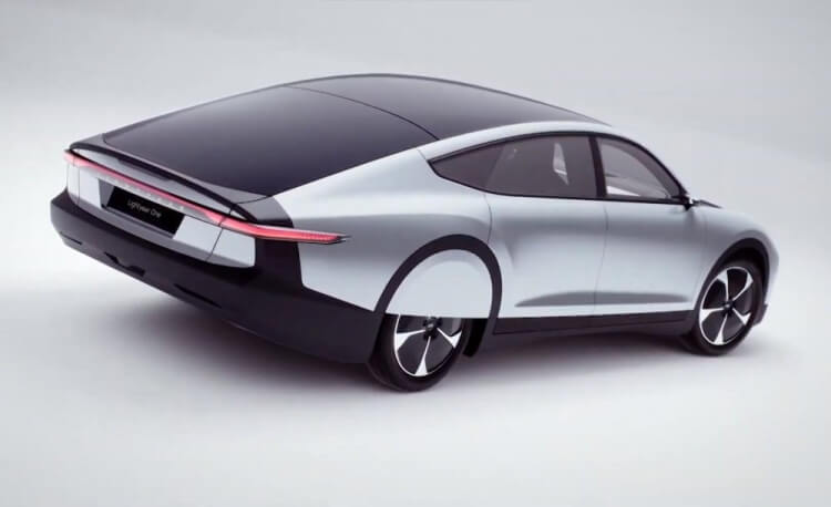 Lightyear представила «солнечный» электромобиль с запасом хода 720 км