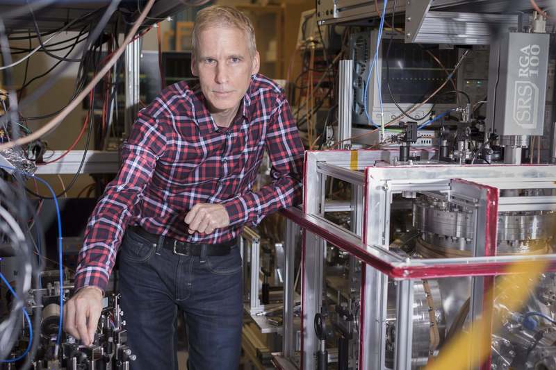 Ученые измеряют точный радиус протона, чтобы помочь решить загадку десятилетней давности