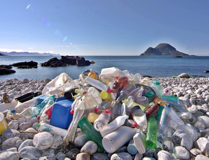 Греция запретит использование одно-разовых пластиковых изделий с 2021 года
