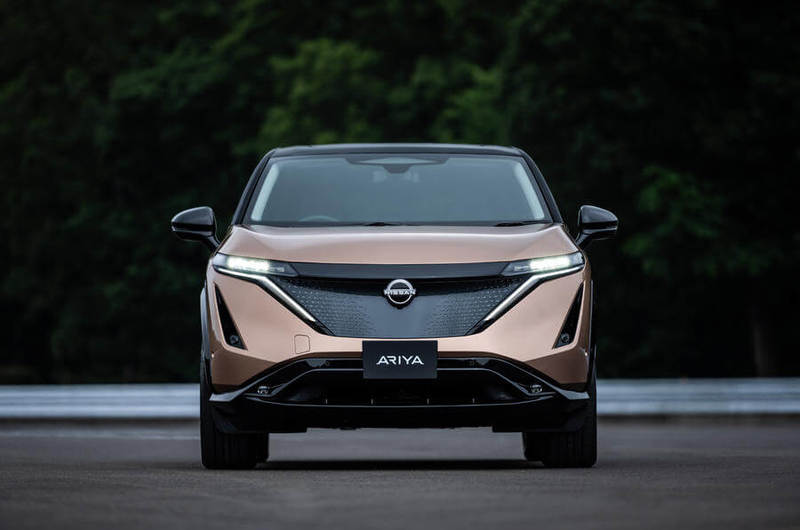 Nissan представляет свой первый электрический внедорожник Ariya