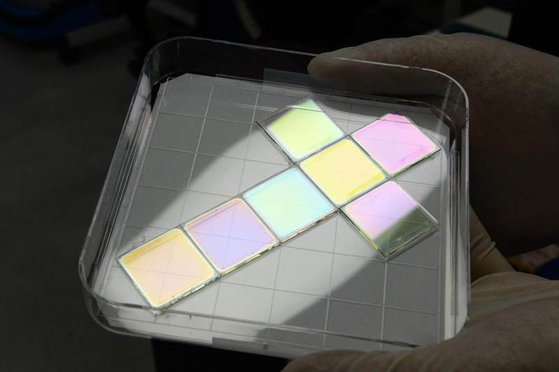 Исследователи разрабатывают экологически чистые цветные тонкопленочные солнечные элементы