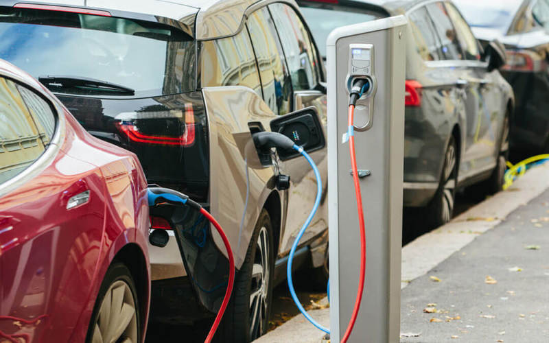 К 2025 году цены на электромобили сравнятся с ценами на авто с ДВС
