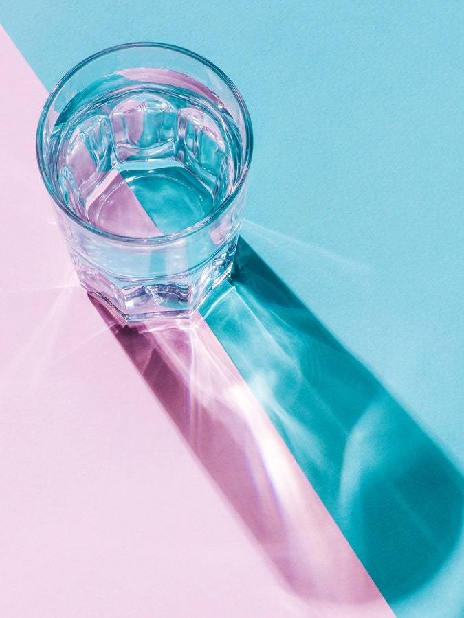 Почему так важно пить достаточное количество воды