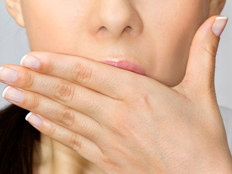 Почему появляется непривычный привкус во рту