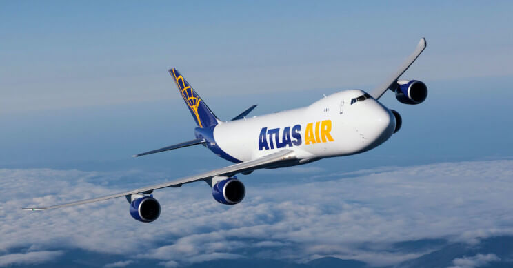 Авиалайнер завершил трансокеанский перелет на экологически чистом топливе из растительного масла